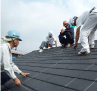 墨出し：太陽電池モジュールを設置するために、屋根の寸法を計り、太陽電池モジュールを設置する位置に印をつけます。